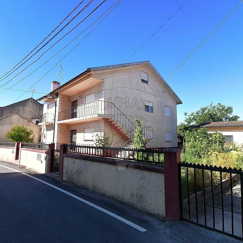 Moradia T6 para venda