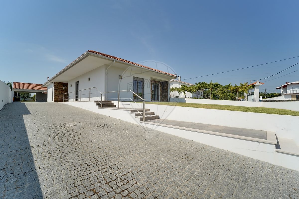 Moradia T3 para venda