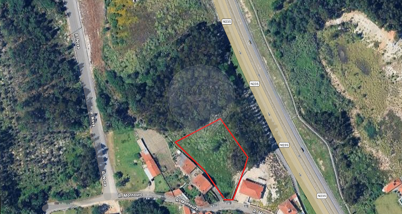 Terreno à venda em Oliveira do Bairro