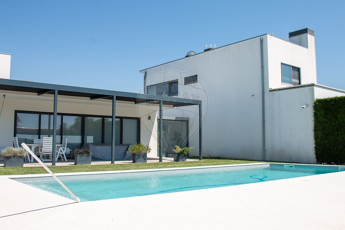 Moradia T4 à venda em Bustos, Troviscal e Mamarrosa, €925.000