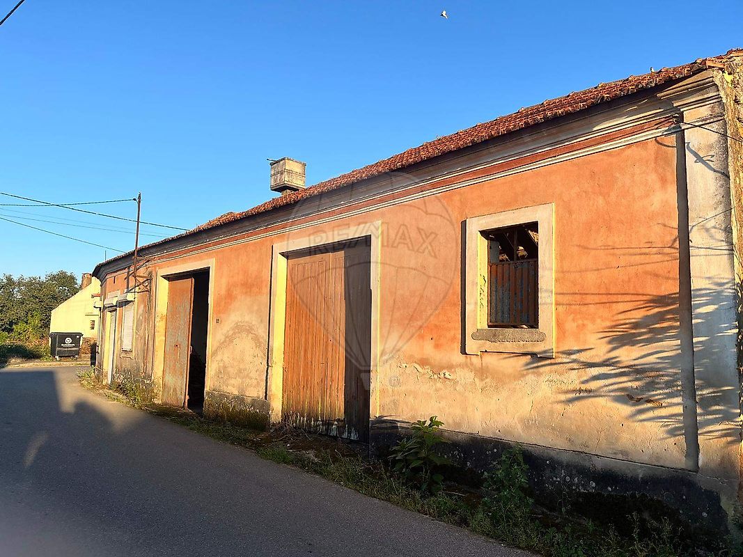 Apartamento T2 à venda em Oliveira do Bairro