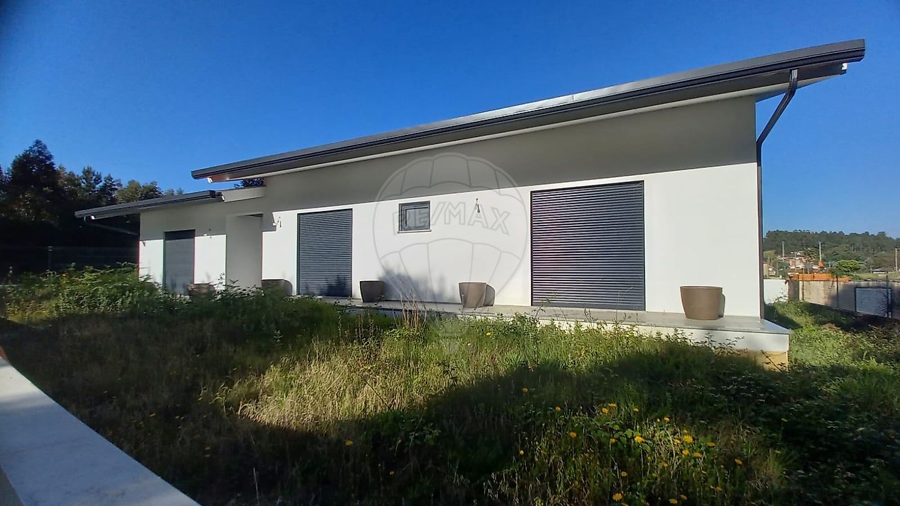 Apartamento T3 à venda em Oliveira do Bairro