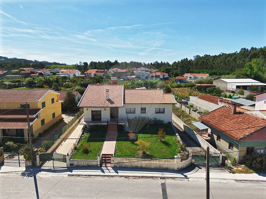 Apartamento T4 à venda em Anadia