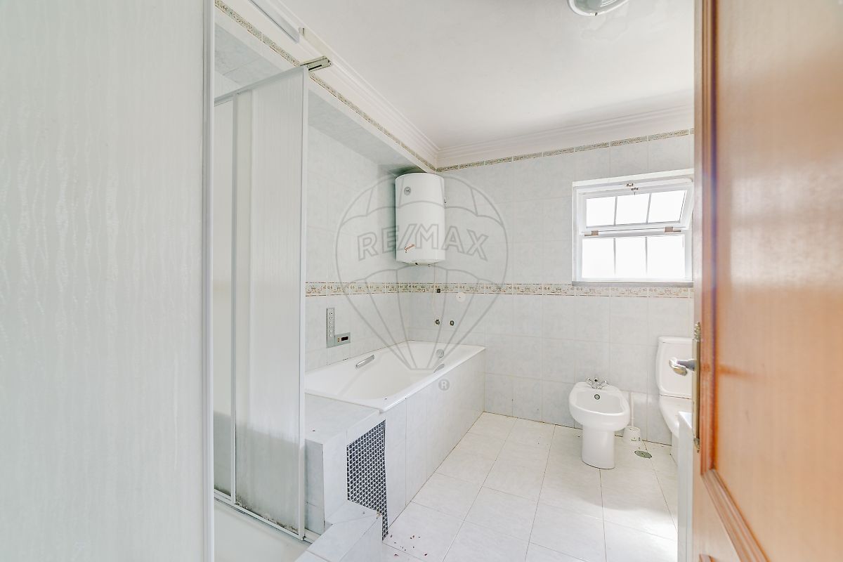 listing 123441446-32 picture-0