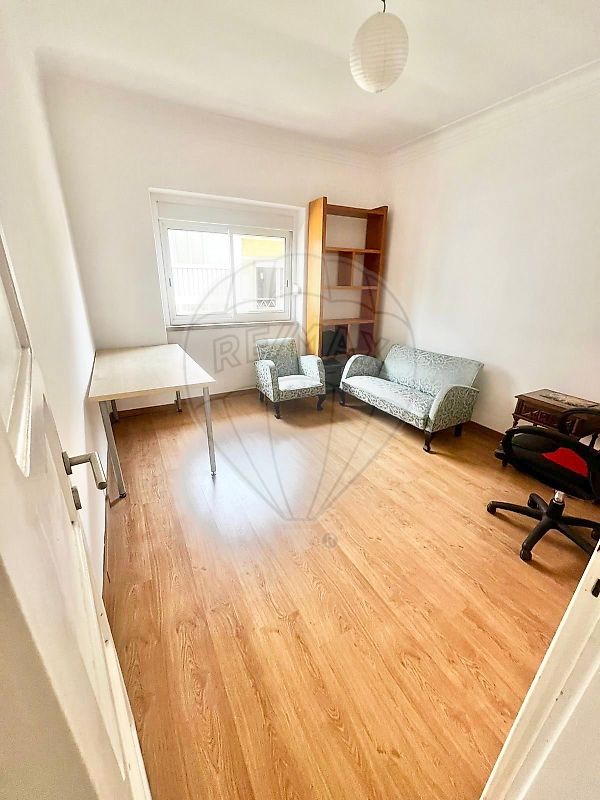 listing 123441452-88 picture-0
