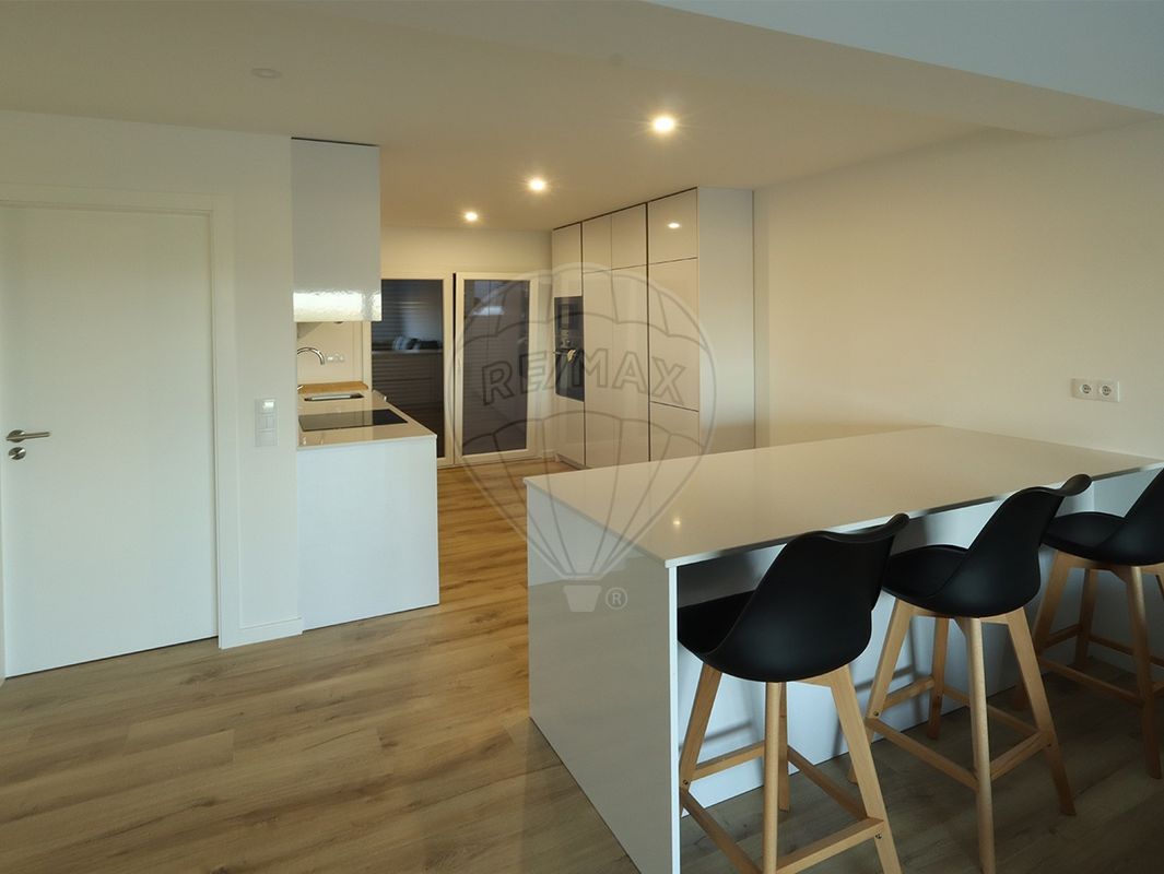 Apartamento T4 para venda