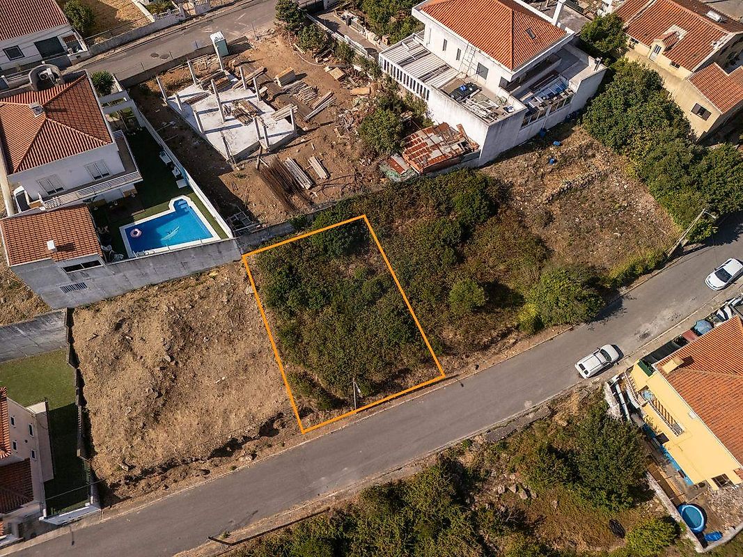 Terreno  à venda em Odivelas