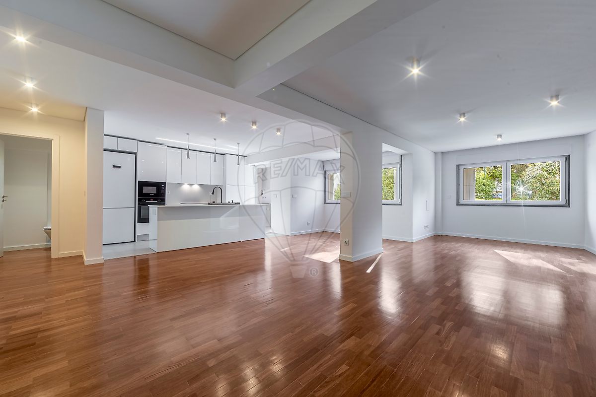 Apartamento T4 à venda em Oeiras