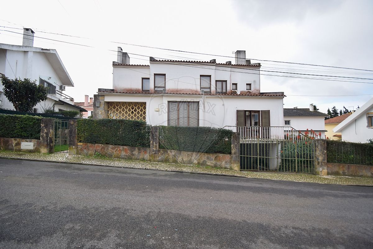 Moradia T4 à venda em Oeiras