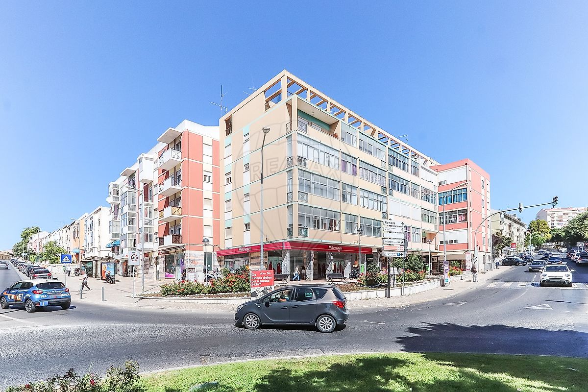 Apartamento T3 à venda em Odivelas