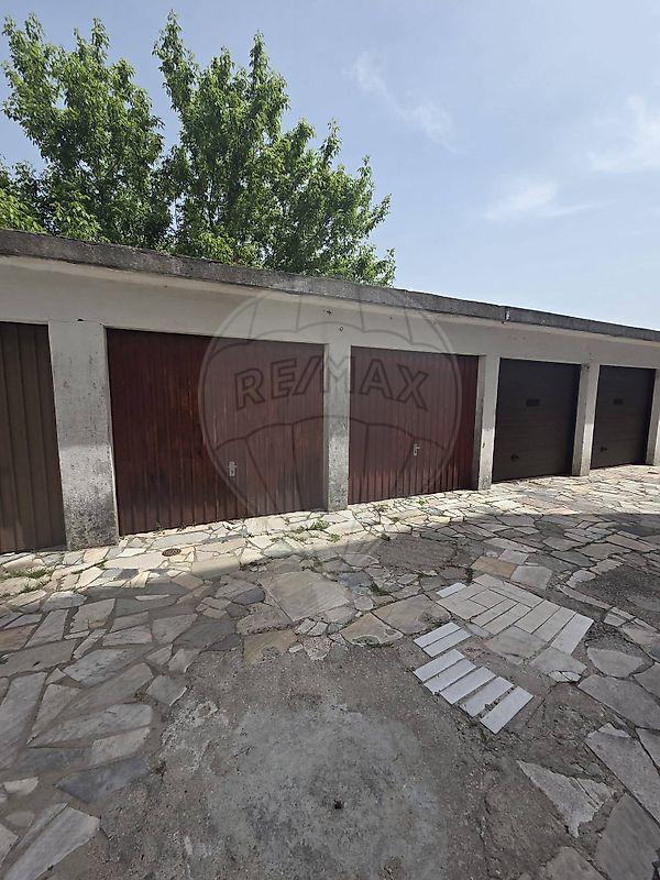 Garagem - Loures, Loures, Lisboa