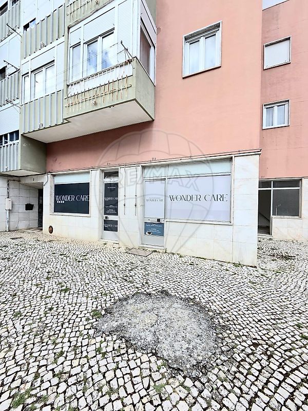 Loja - Barcarena, Oeiras, Lisboa