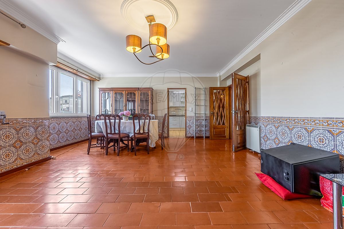 Apartamento T3 à venda em Oeiras
