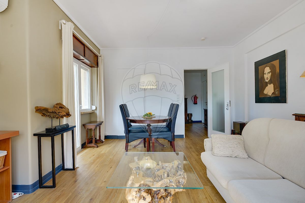Apartamento T2 à venda em Oeiras