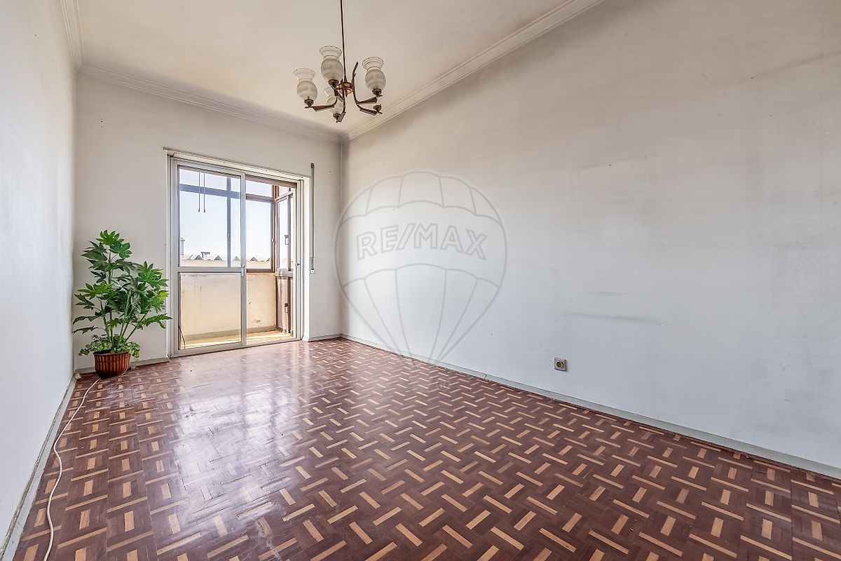 Apartamento T3 à venda em Almada