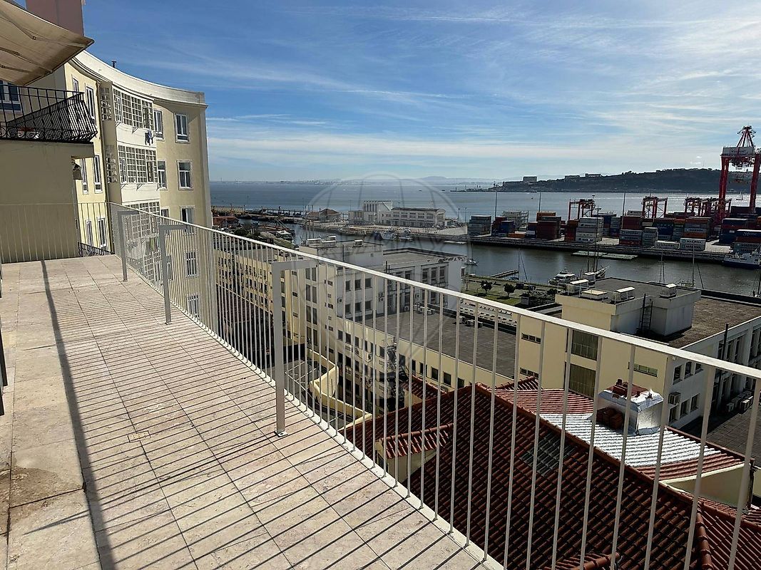 Apartamento T3 para arrendar em Lisboa