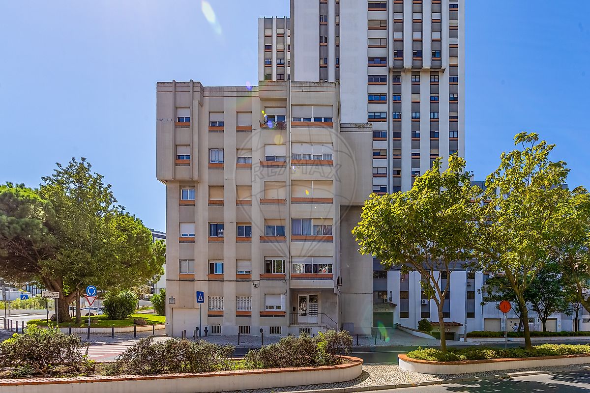 Apartamento T2 para arrendar em Oeiras