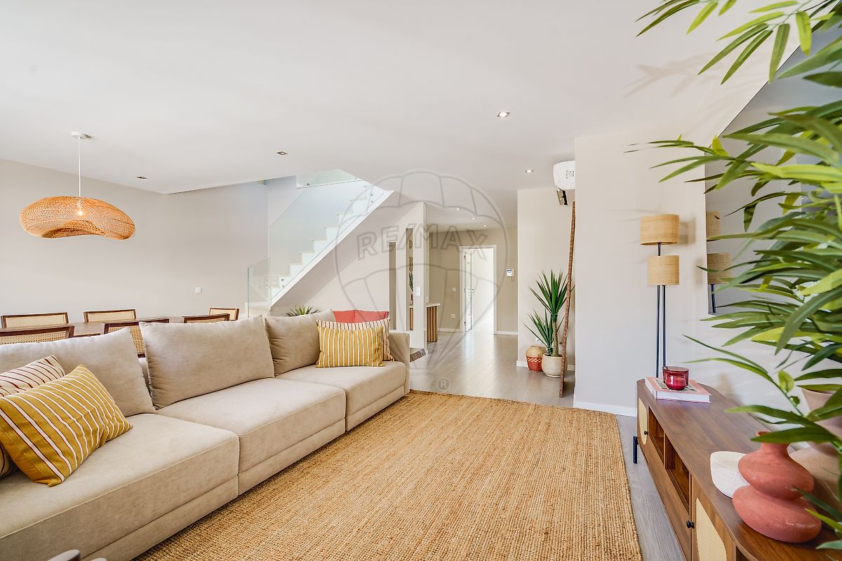 Apartamento T4 à venda em Montijo