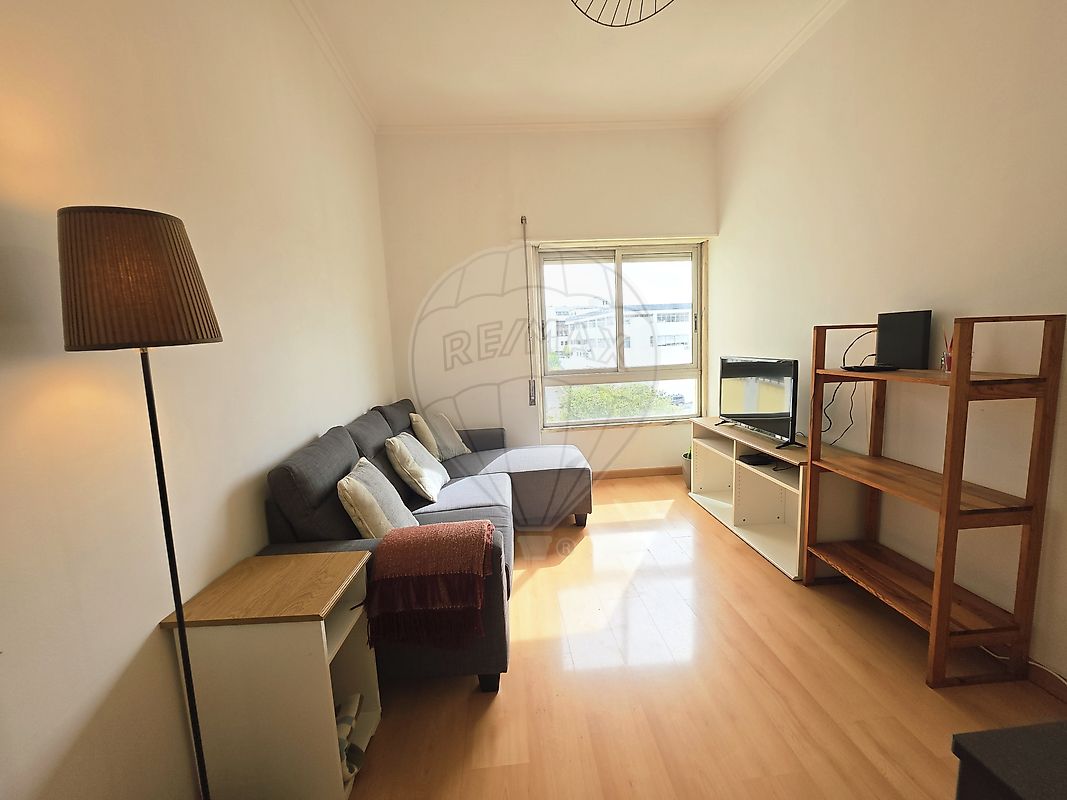 Apartamento T3 para arrendar em Oeiras