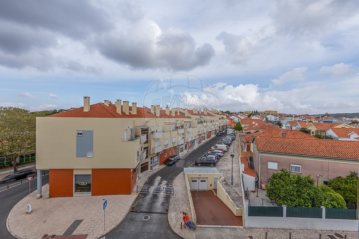Apartamento T2 à venda em Carnaxide e Queijas, Oeiras — foto 13