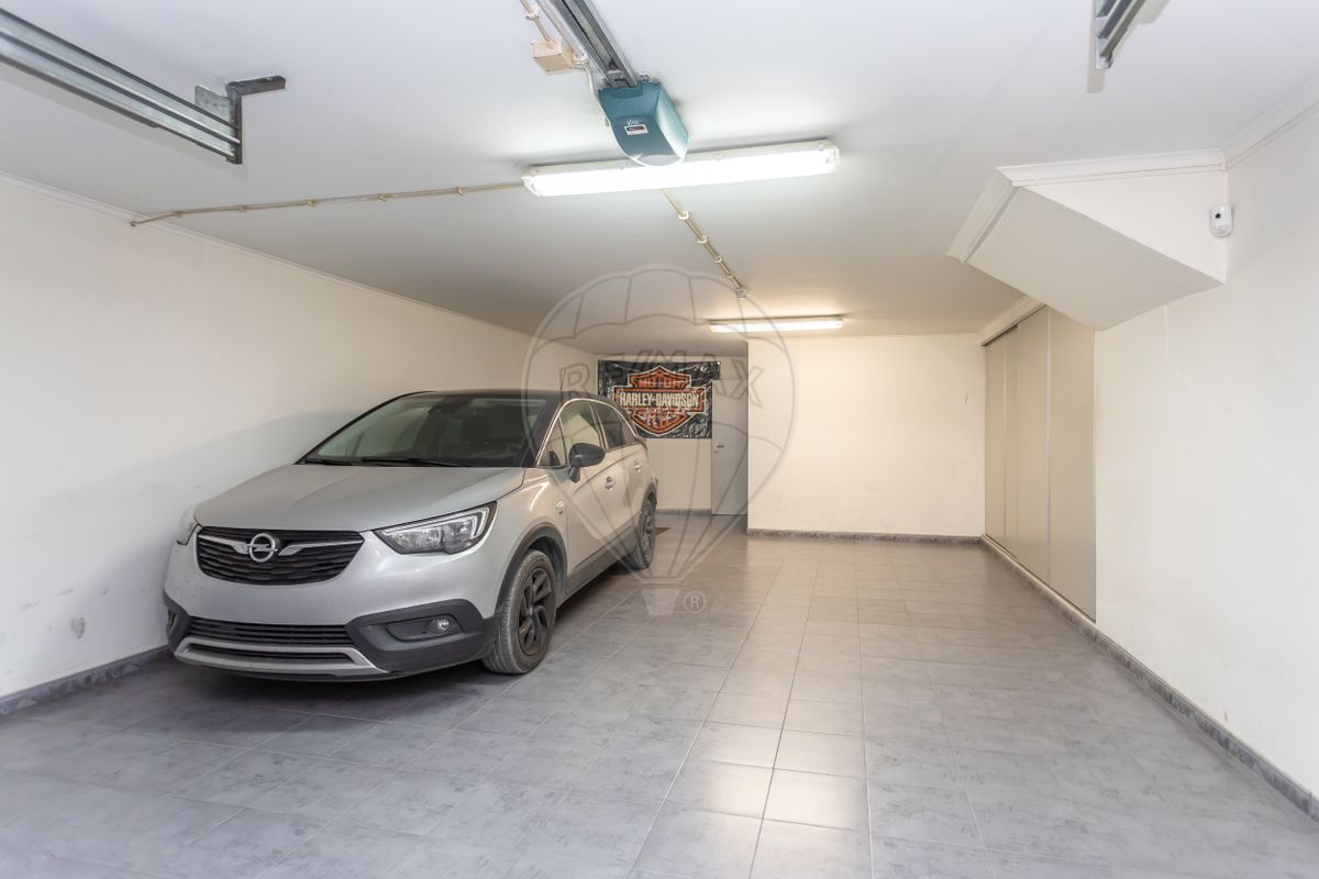 listing 123501087-84 picture-0