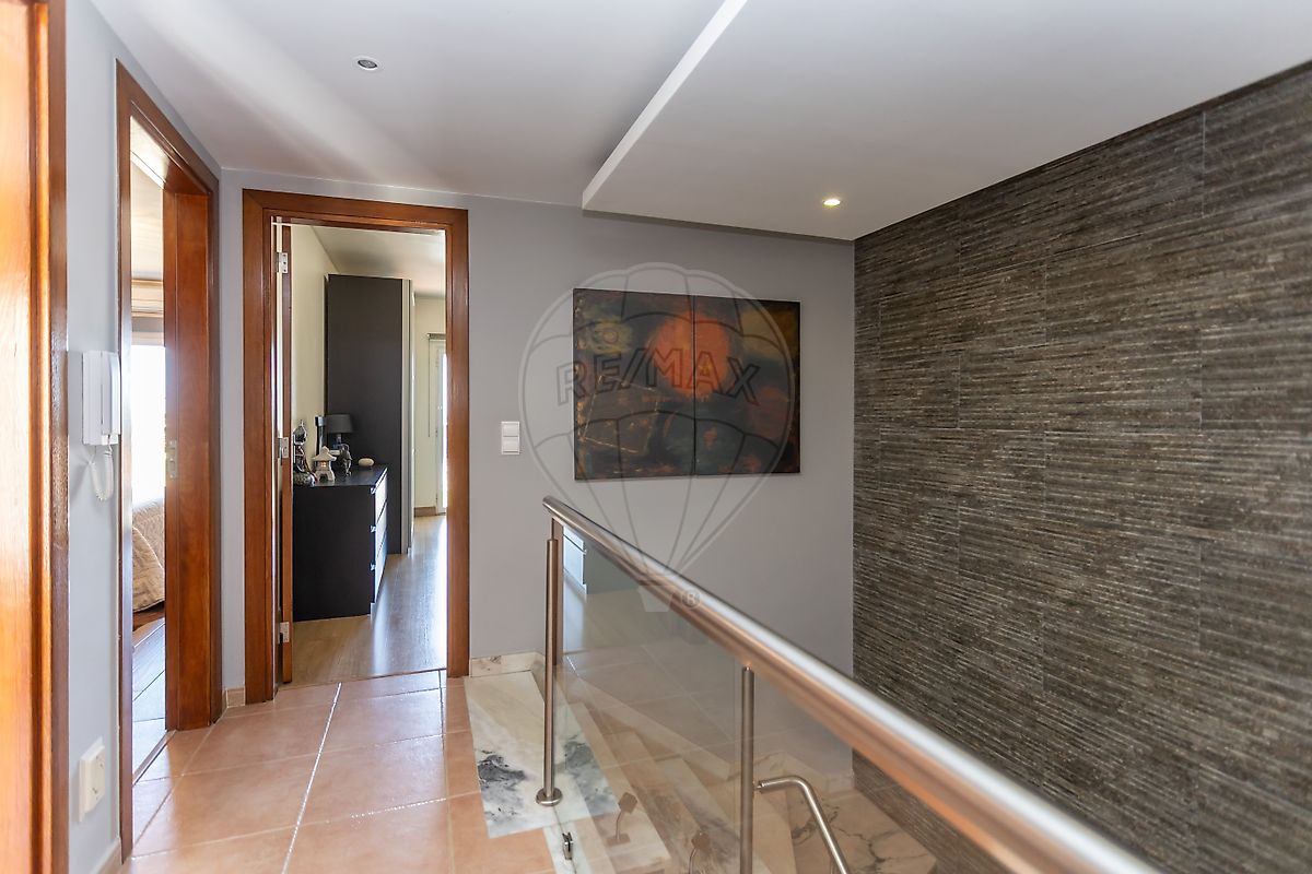 listing 123501087-84 picture-0