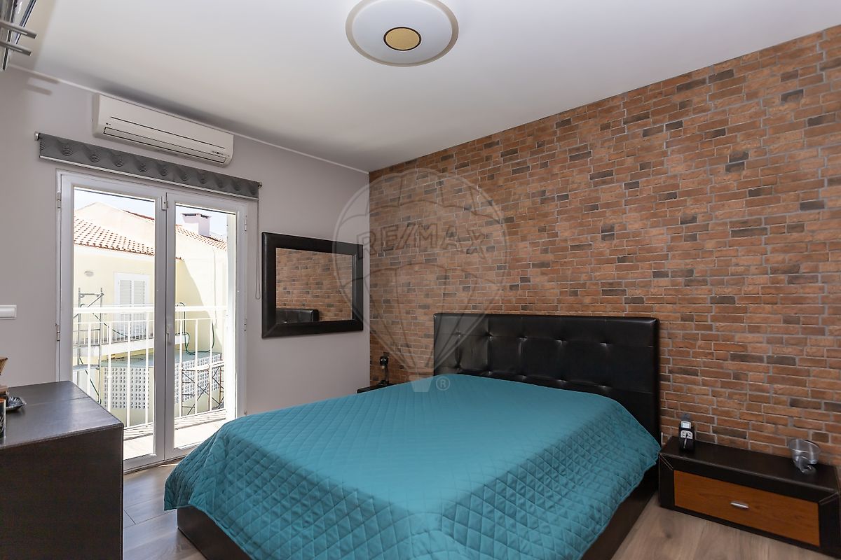 listing 123501087-84 picture-0