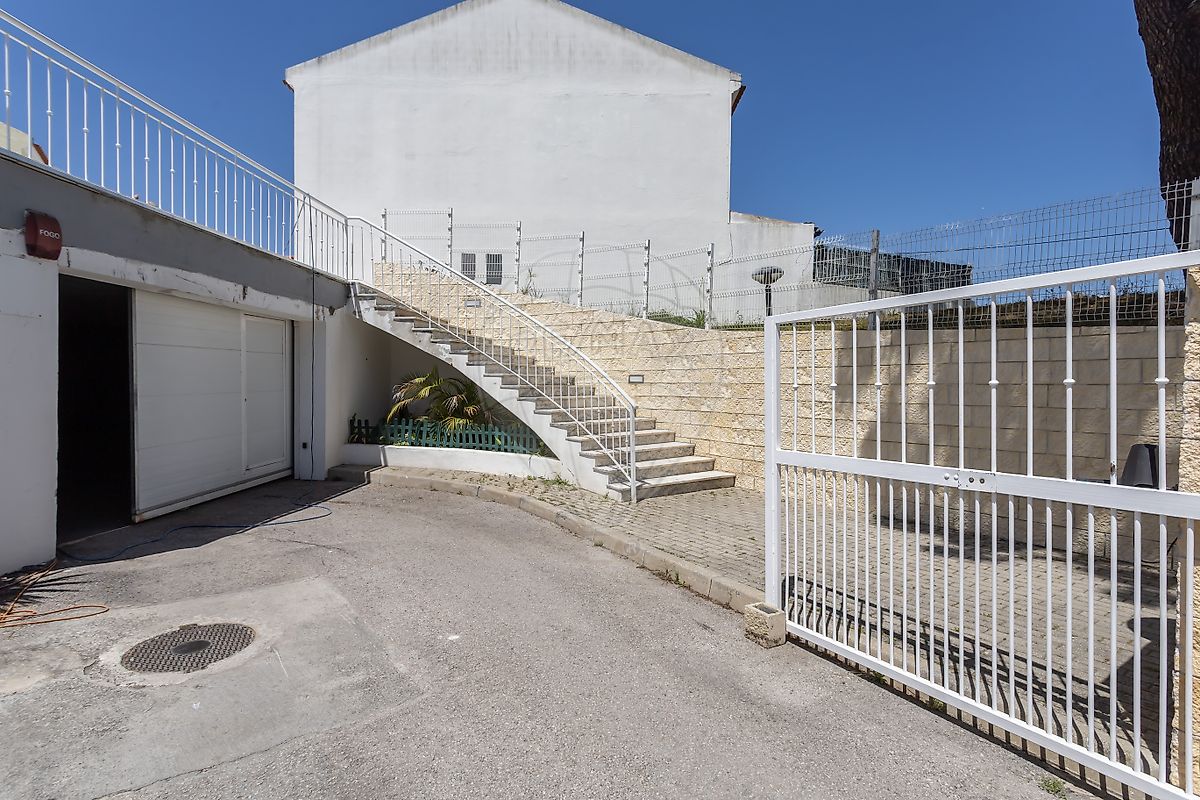 listing 123501087-84 picture-0