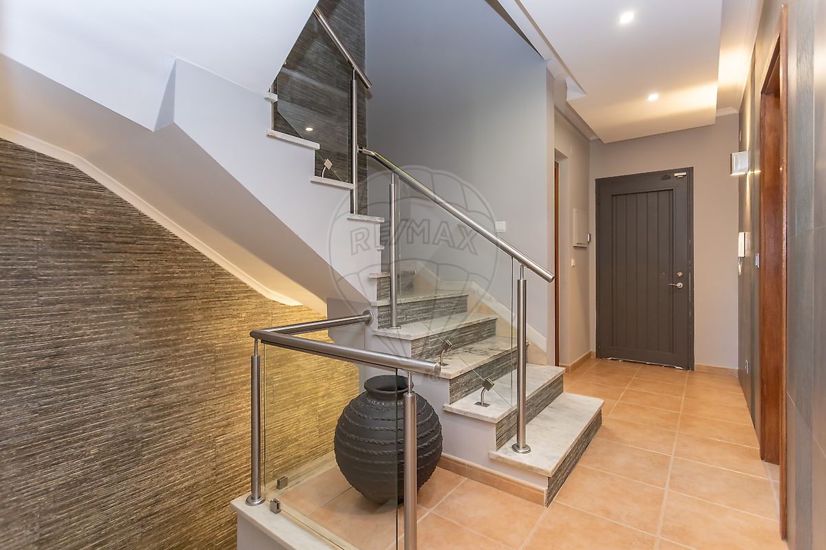 listing 123501087-84 picture-0