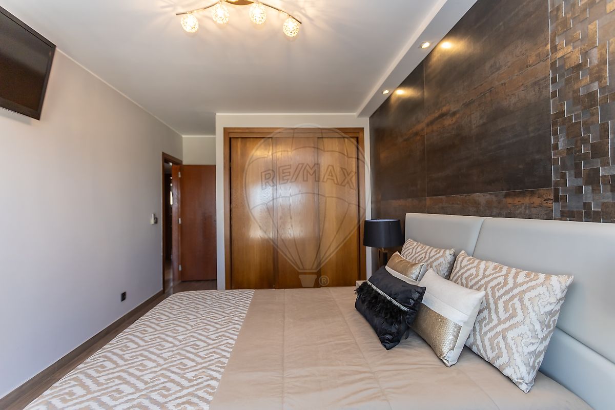 listing 123501087-84 picture-0