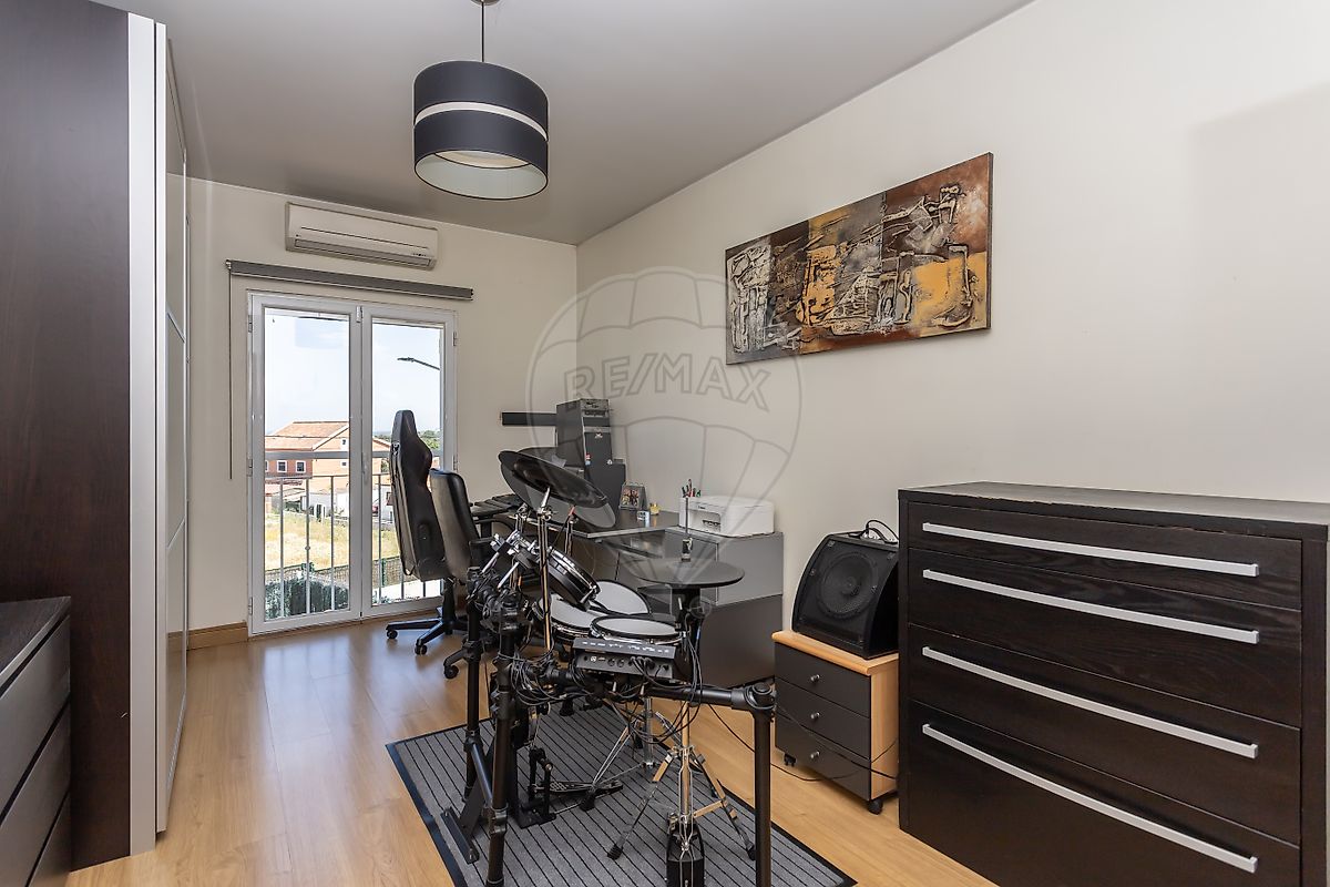 listing 123501087-84 picture-0