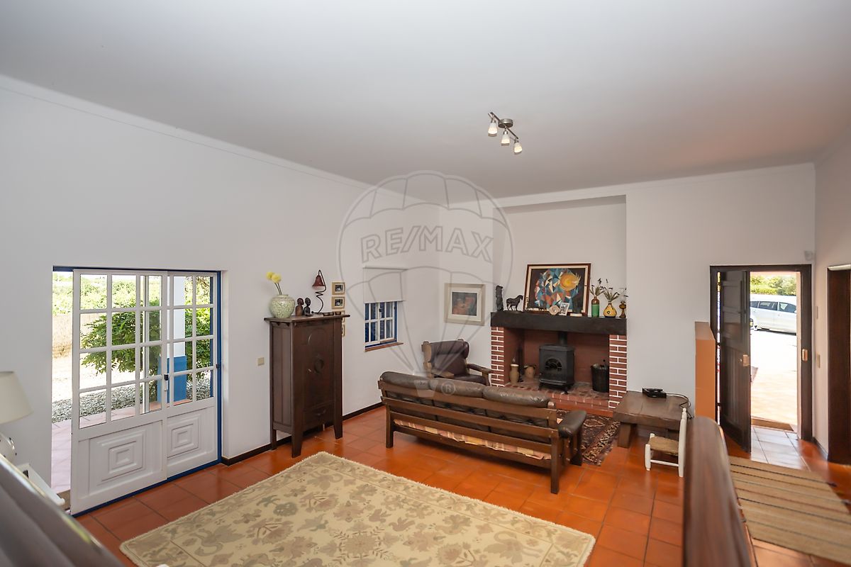 listing 123501062-52 picture-0