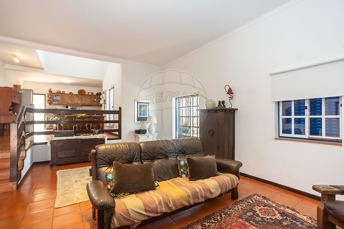 listing 123501062-52 picture-0