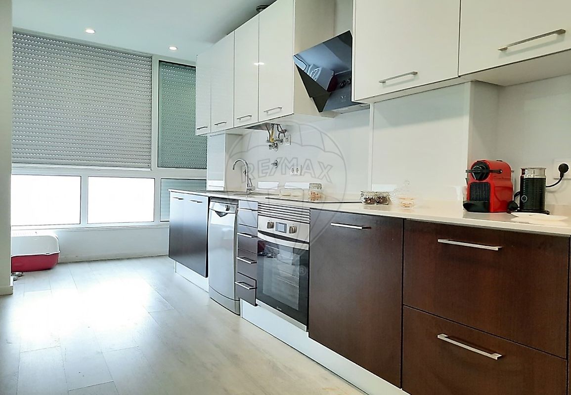 Apartamento T3 à venda em Odivelas