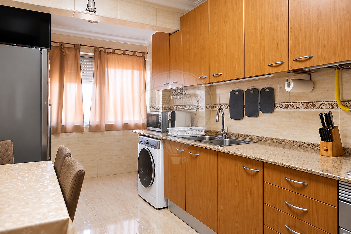 Apartamento T3 - Santo António da Charneca, Barreiro, Setúbal