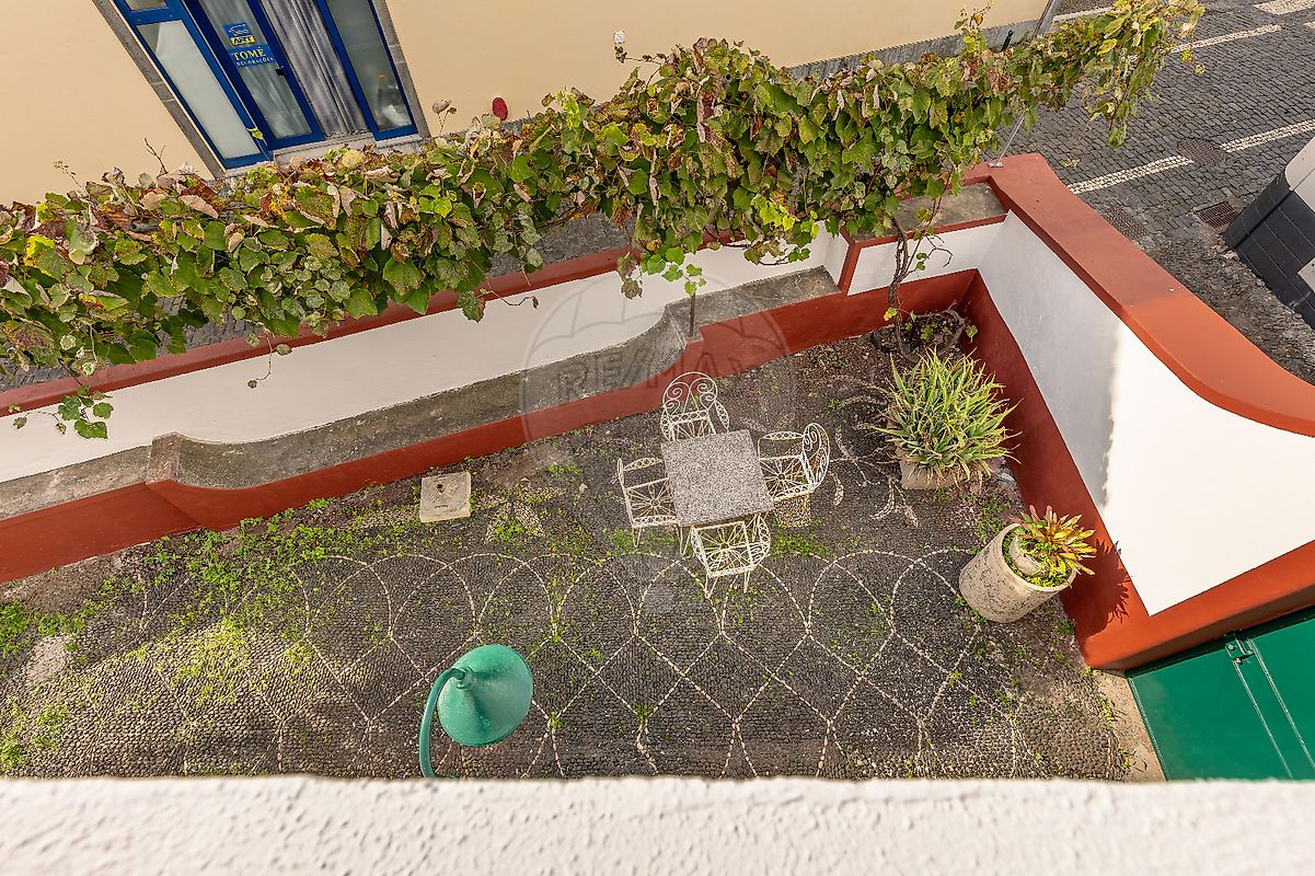 listing 123511068-82 picture-0