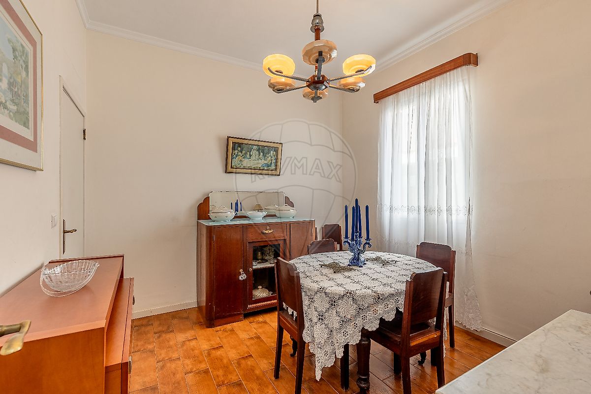 listing 123511068-82 picture-0