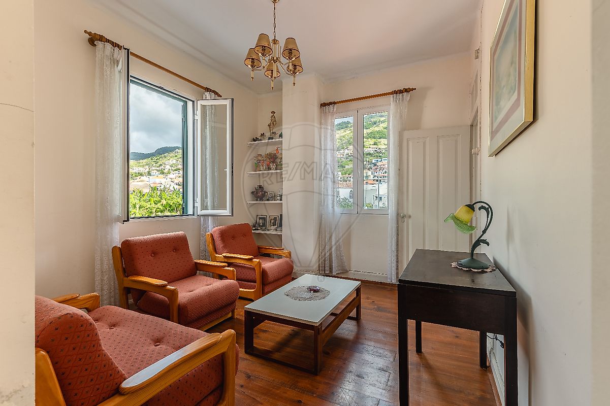 listing 123511068-82 picture-0