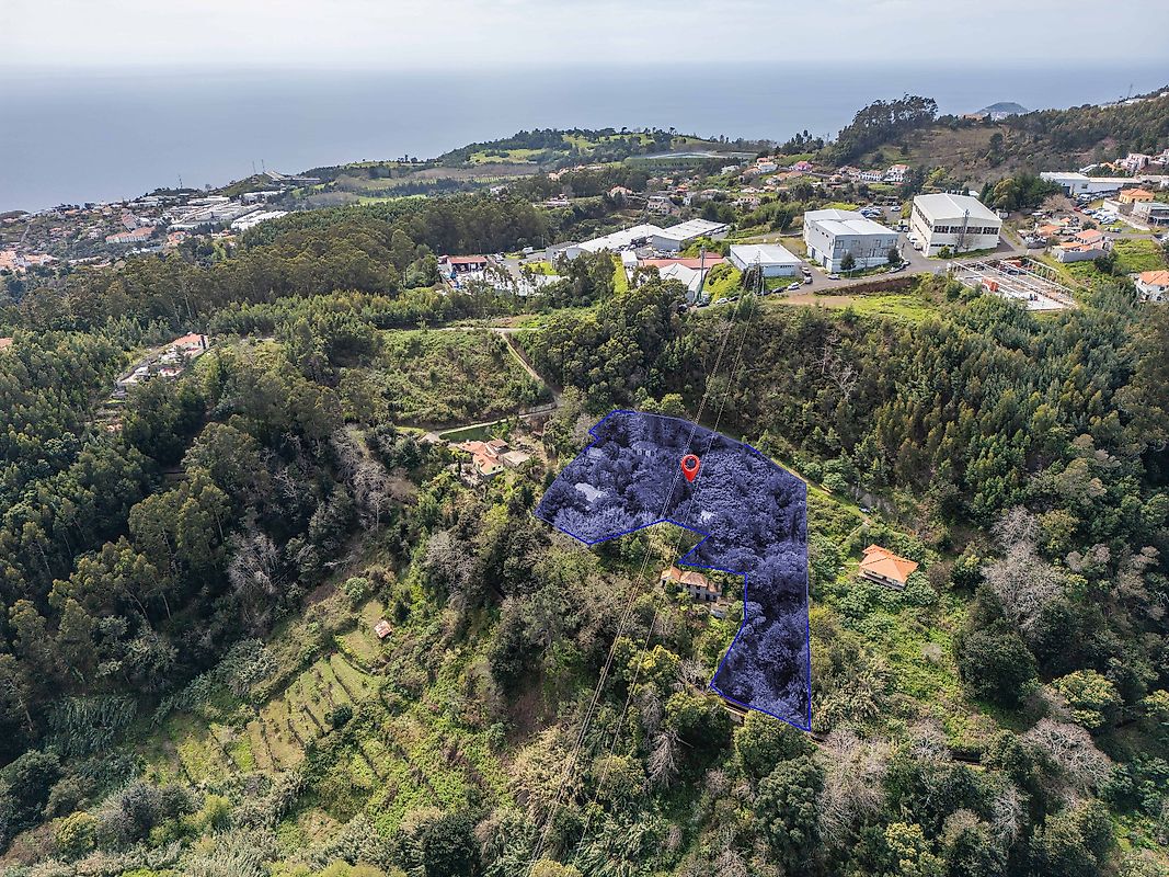 Moradia T6 à venda em Santa Cruz