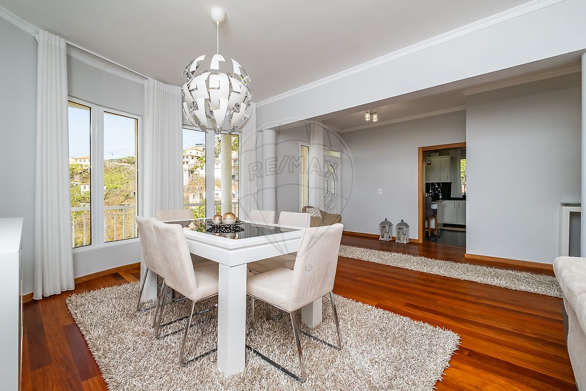 listing 123511061-211 picture-0