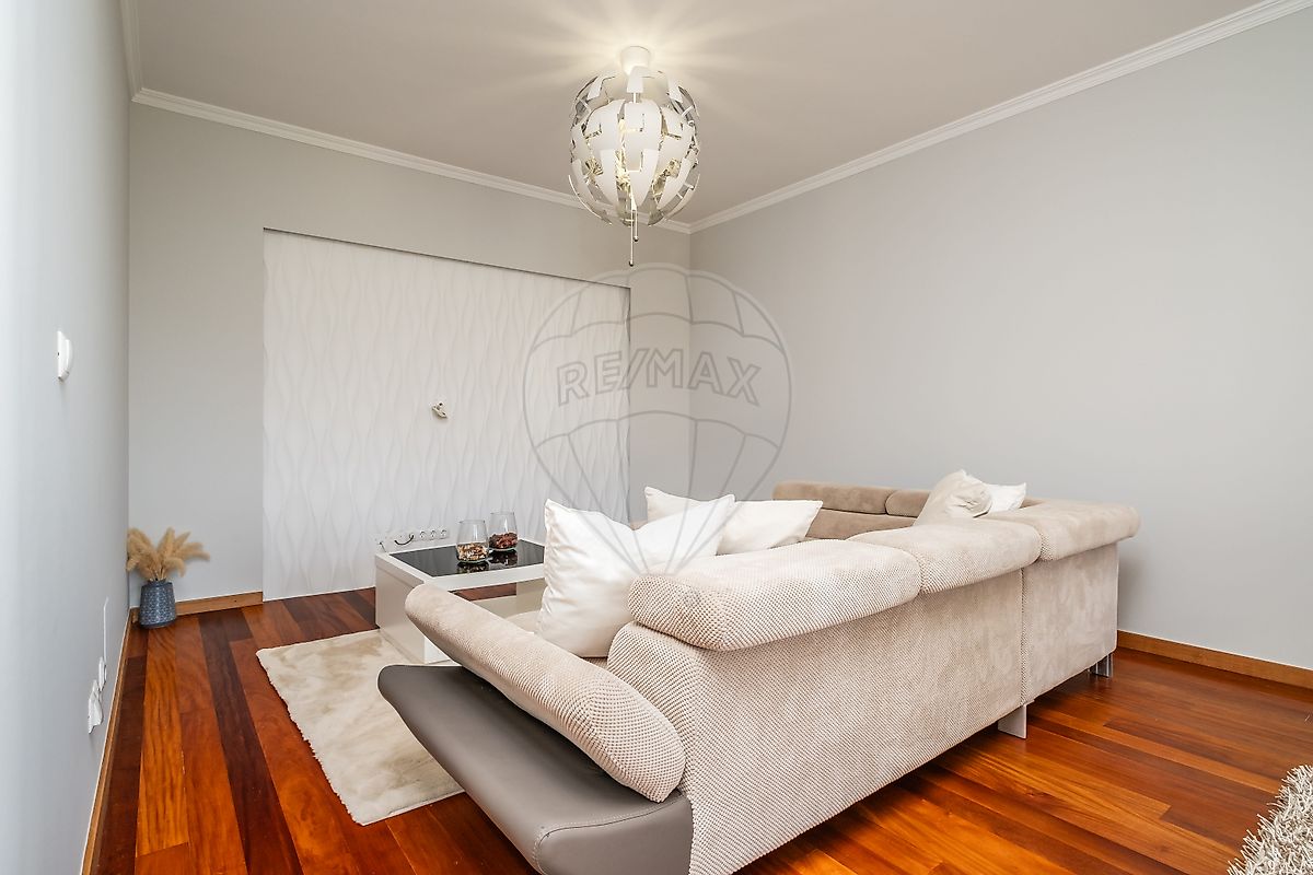 listing 123511061-211 picture-0