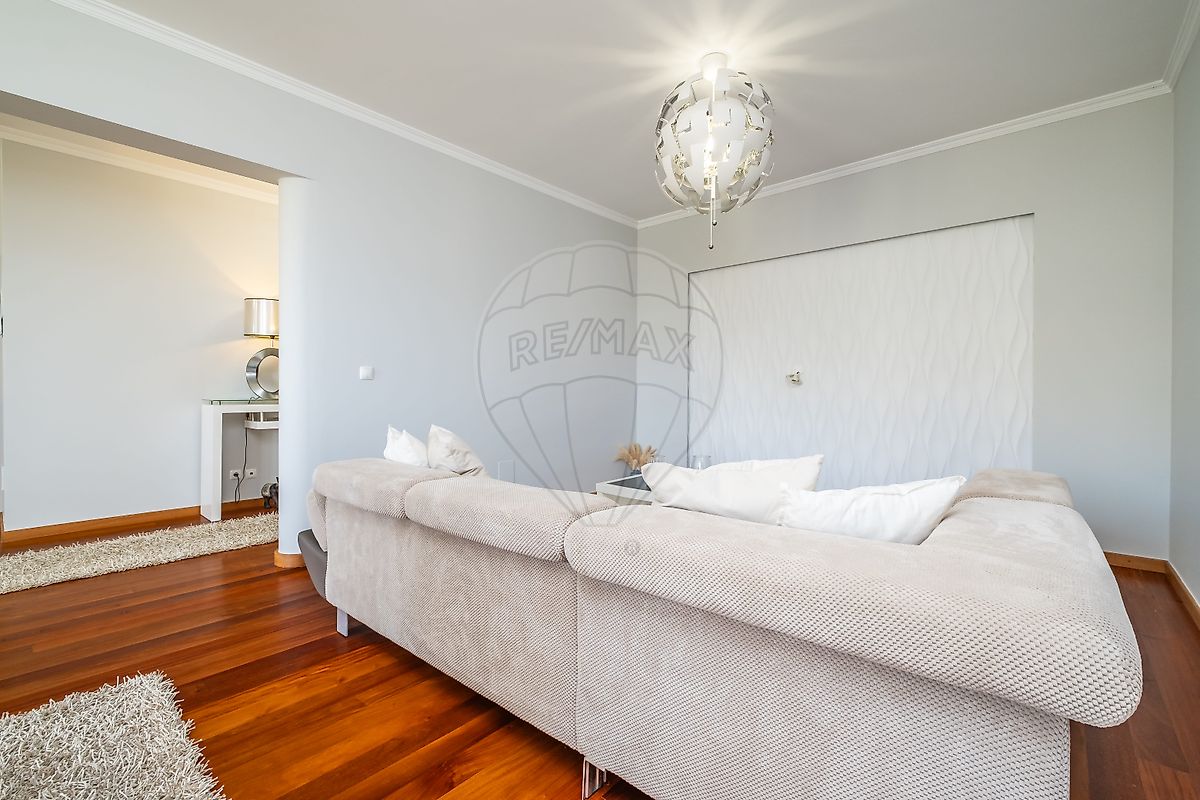 listing 123511061-211 picture-0