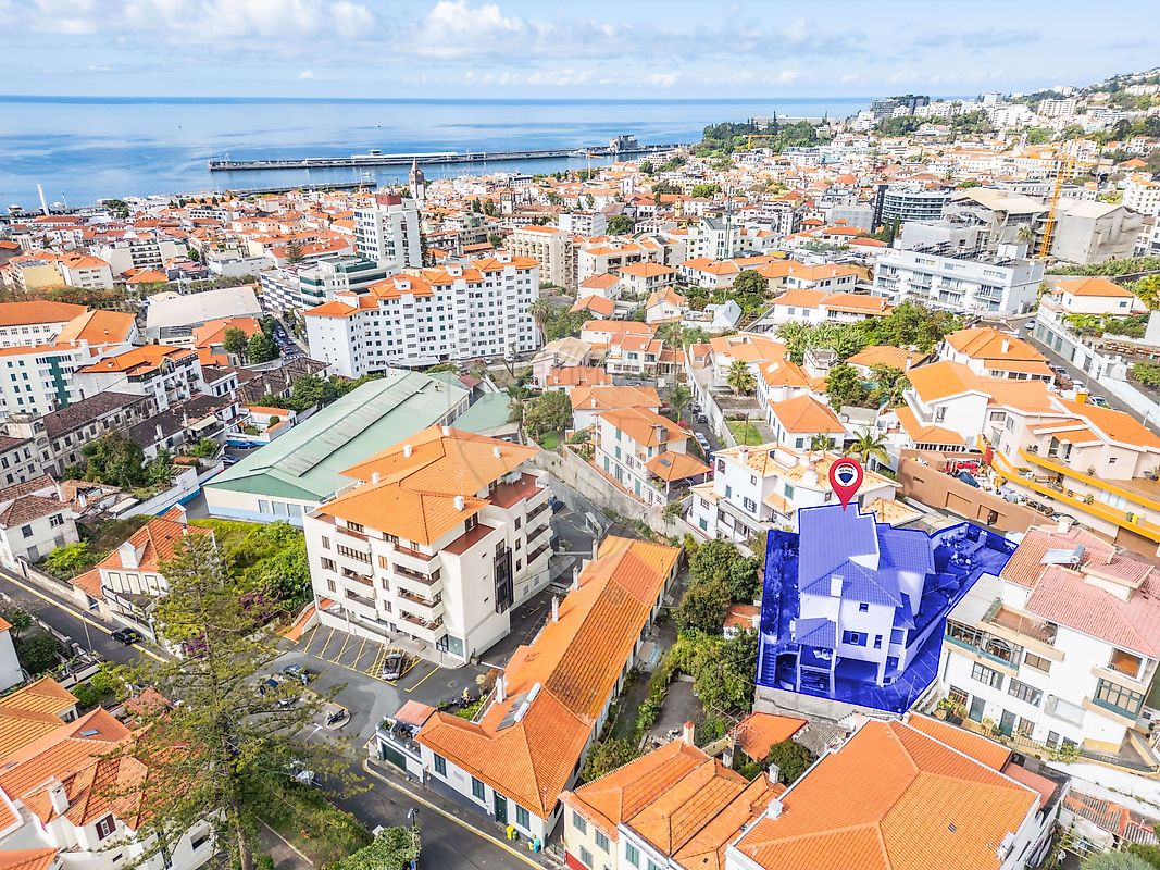 Moradia T4 à venda em Funchal