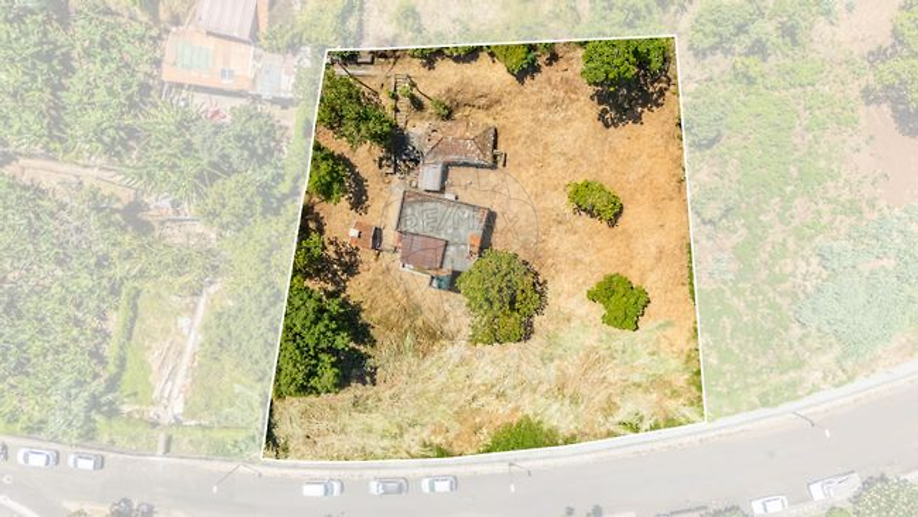 Terreno à venda em Funchal