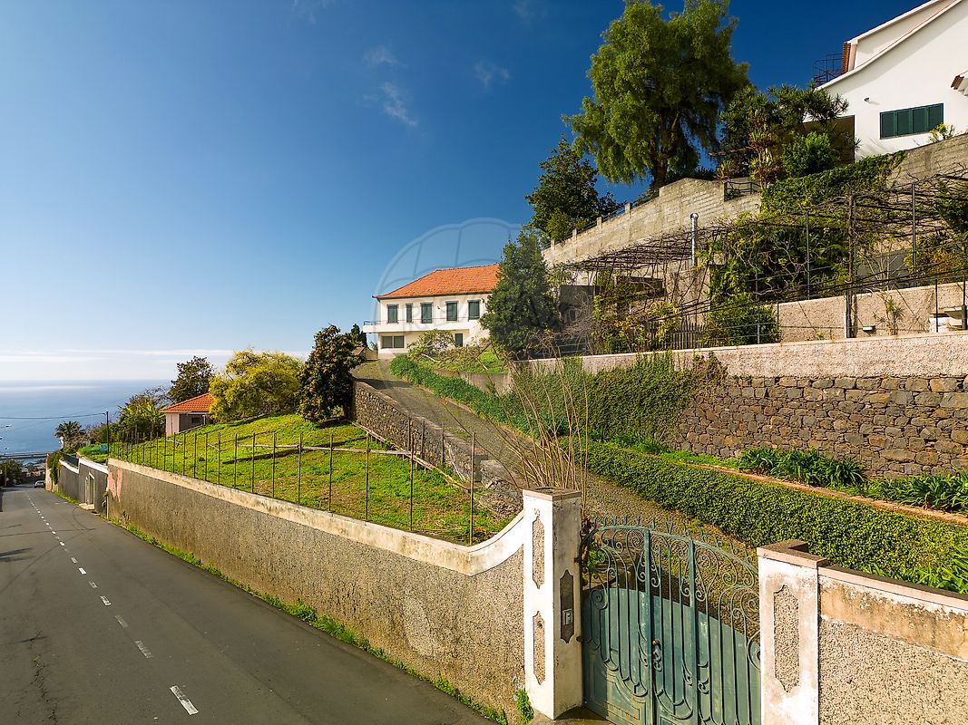 Moradia T5 à venda em Funchal