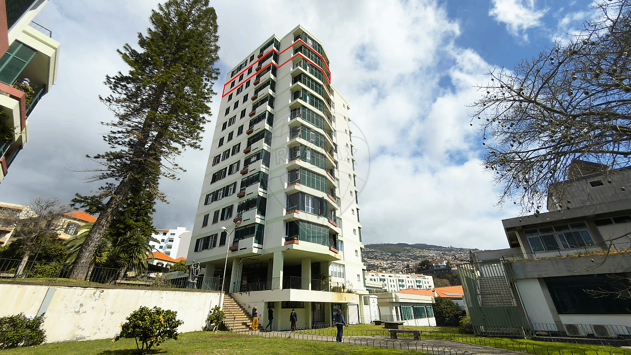 Apartamento T3 à venda em Funchal