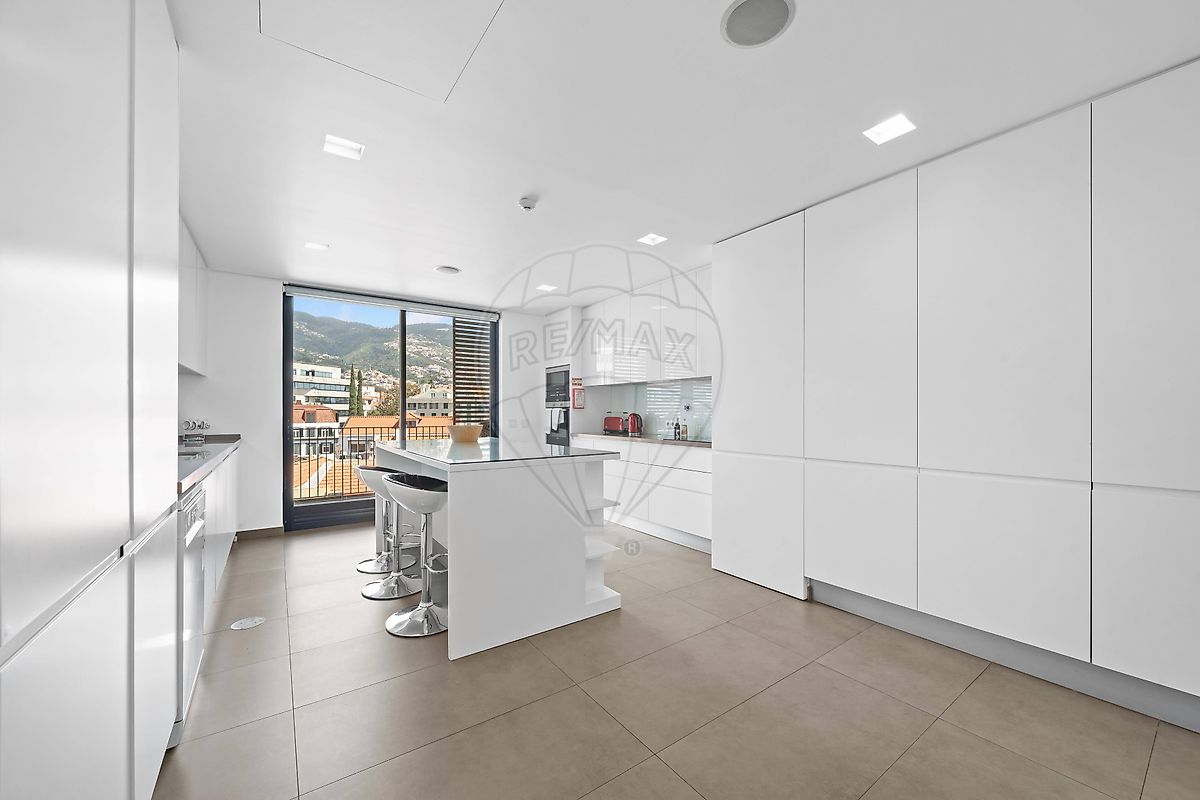 Apartamento T4 à venda em Sé, Funchal — foto 10