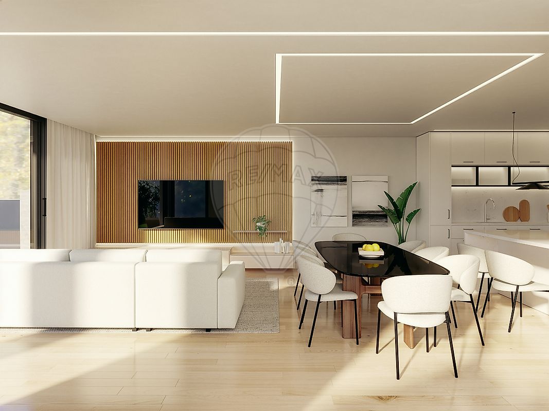 Moradia T3 à venda em Santa Cruz