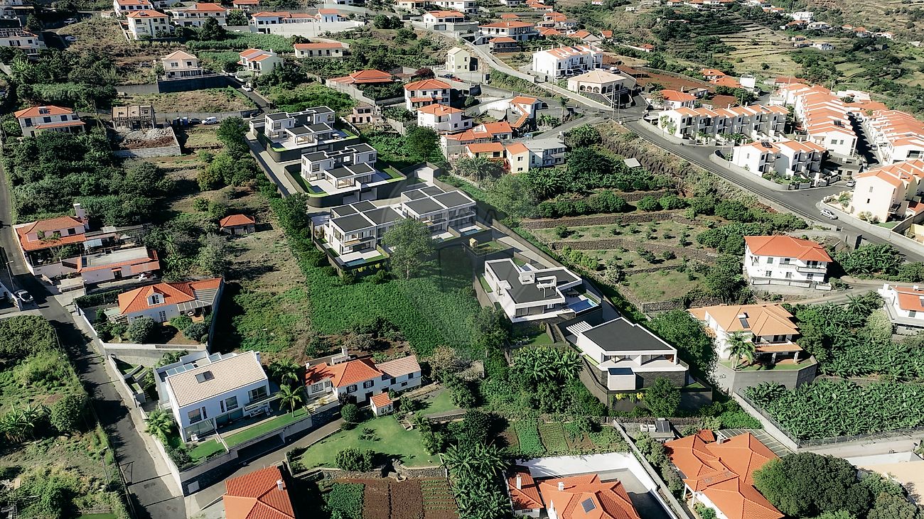 Moradia T3 à venda em Santa Cruz