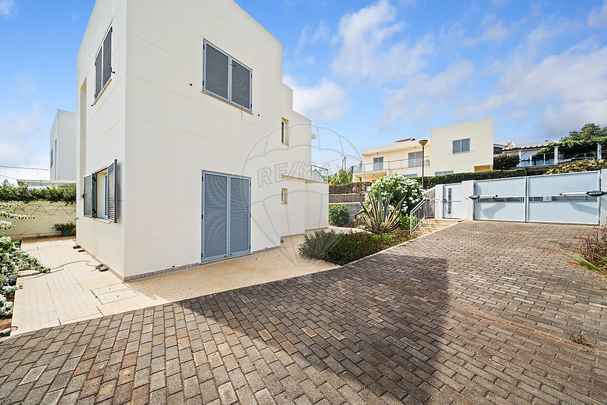 Apartamento T4 à venda em Calheta (Madeira)